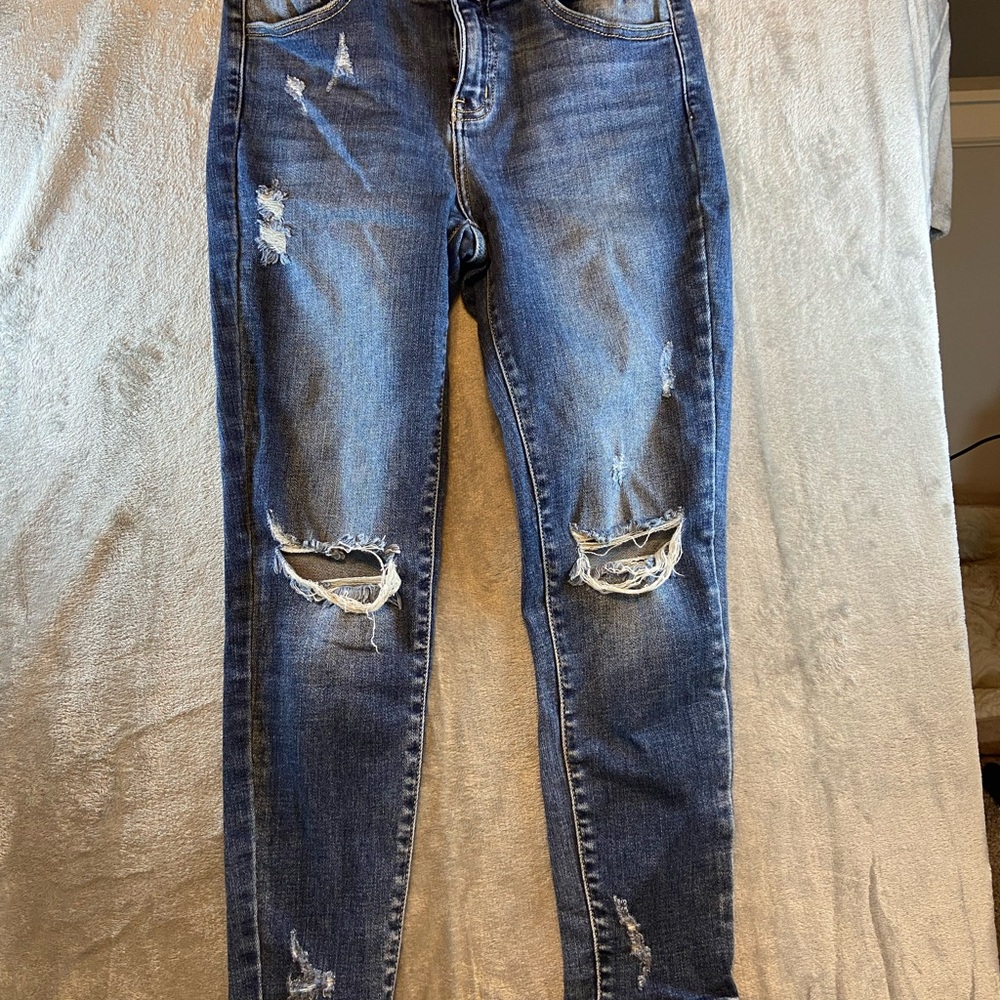 KanCan Distressed Blue Denim Jeans - Size 7/27